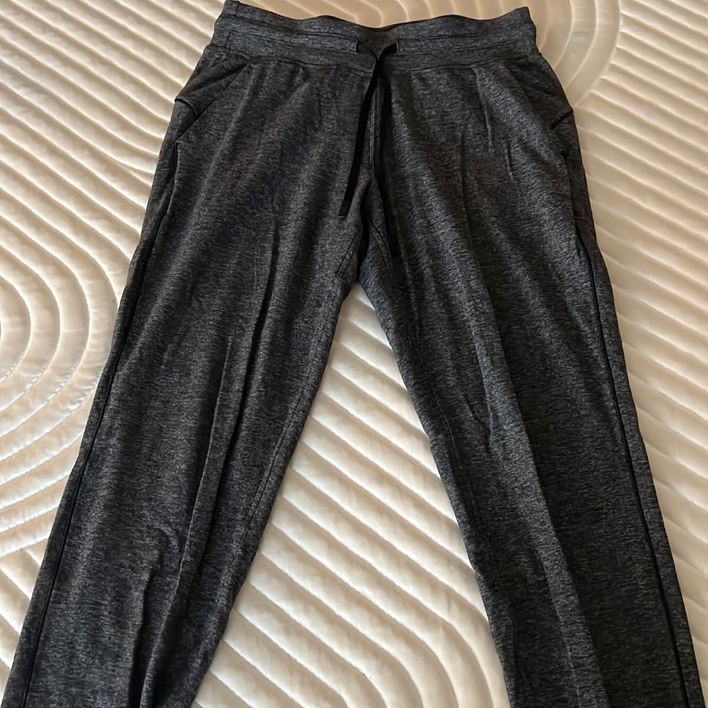 Lululemon ready to rulu joggers